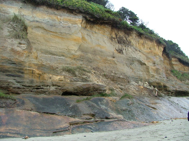 sandstone_cliffs